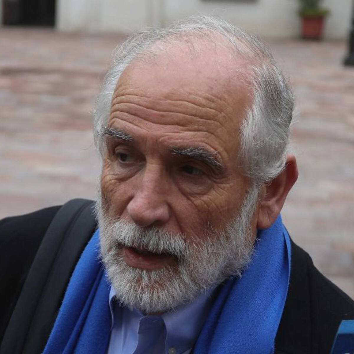 Ministro Montes llama a revisar el sistema de financiamiento para la erradicación de campamentos tras el caso Democracia Viva