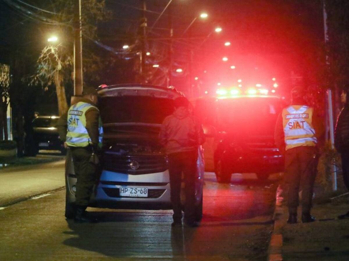 Fatal accidente de tránsito en Providencia: choque de automóvil contra árbol deja un muerto y un herido grave