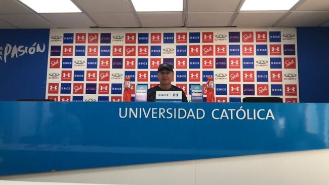 Ariel Holan no descartó el estreno de Brayan Rovira ante Cobresal: "Tiene experiencia, es dinámico y con muy buena técnica"