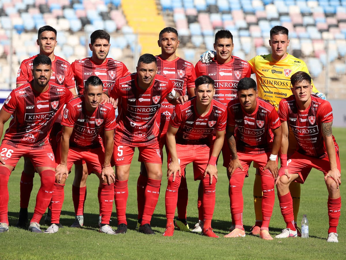 “Hizo un cuadro de hipertensión”: jugador de Deportes Copiapó se desvanece en cancha tras la derrota ante Cobreloa