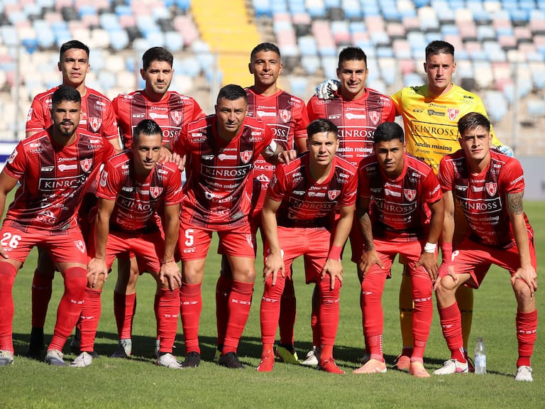 “Hizo un cuadro de hipertensión”: jugador de Deportes Copiapó se desvanece en cancha tras la derrota ante Cobreloa