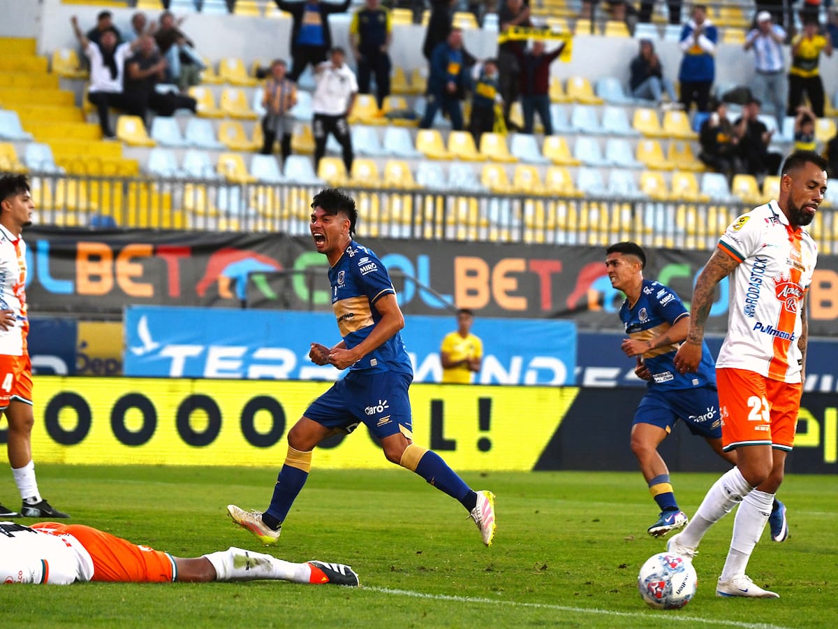 Cobresal toca fondo: sufre remontada de Everton y suma su sexta derrota consecutiva