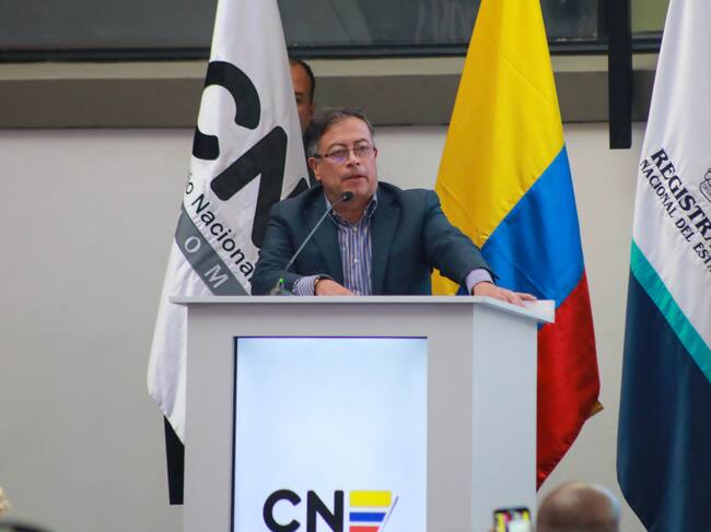 El mandatario electo de Colombia, Gustavo Petro, en un acto oficial