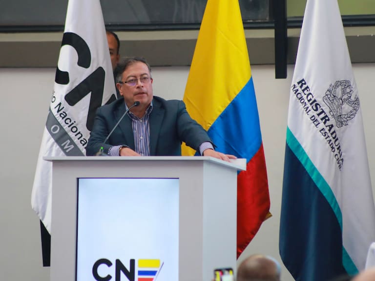 El mandatario electo de Colombia, Gustavo Petro, en un acto oficial