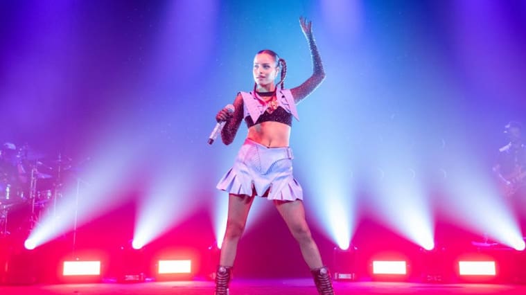 Emilia Mernes en Chile