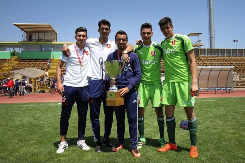 La historia de Cristóbal Campos, el nuevo portero titular de Universidad de Chile