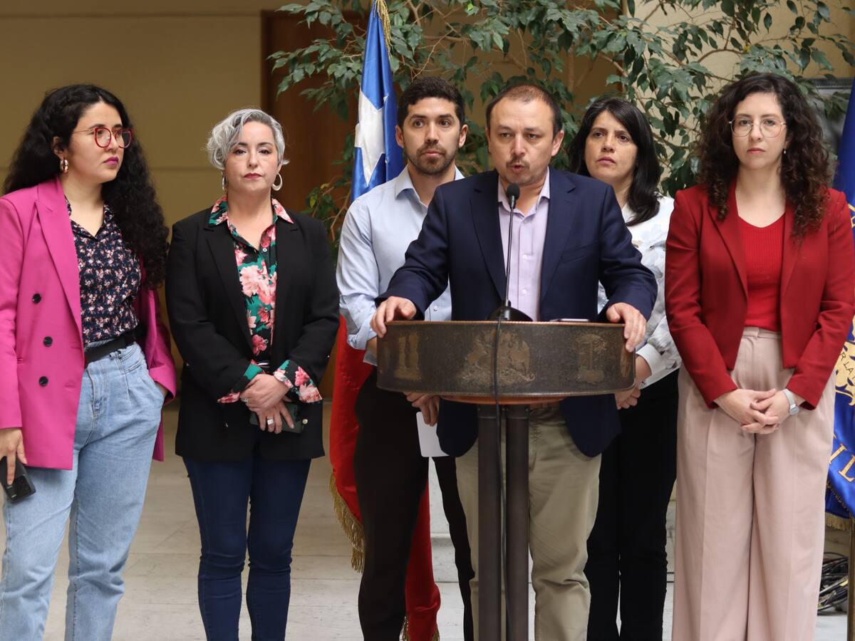 Diputados oficialistas recurrirán a Contraloría por pagos a la Universidad San Sebastián durante el gobierno de Piñera