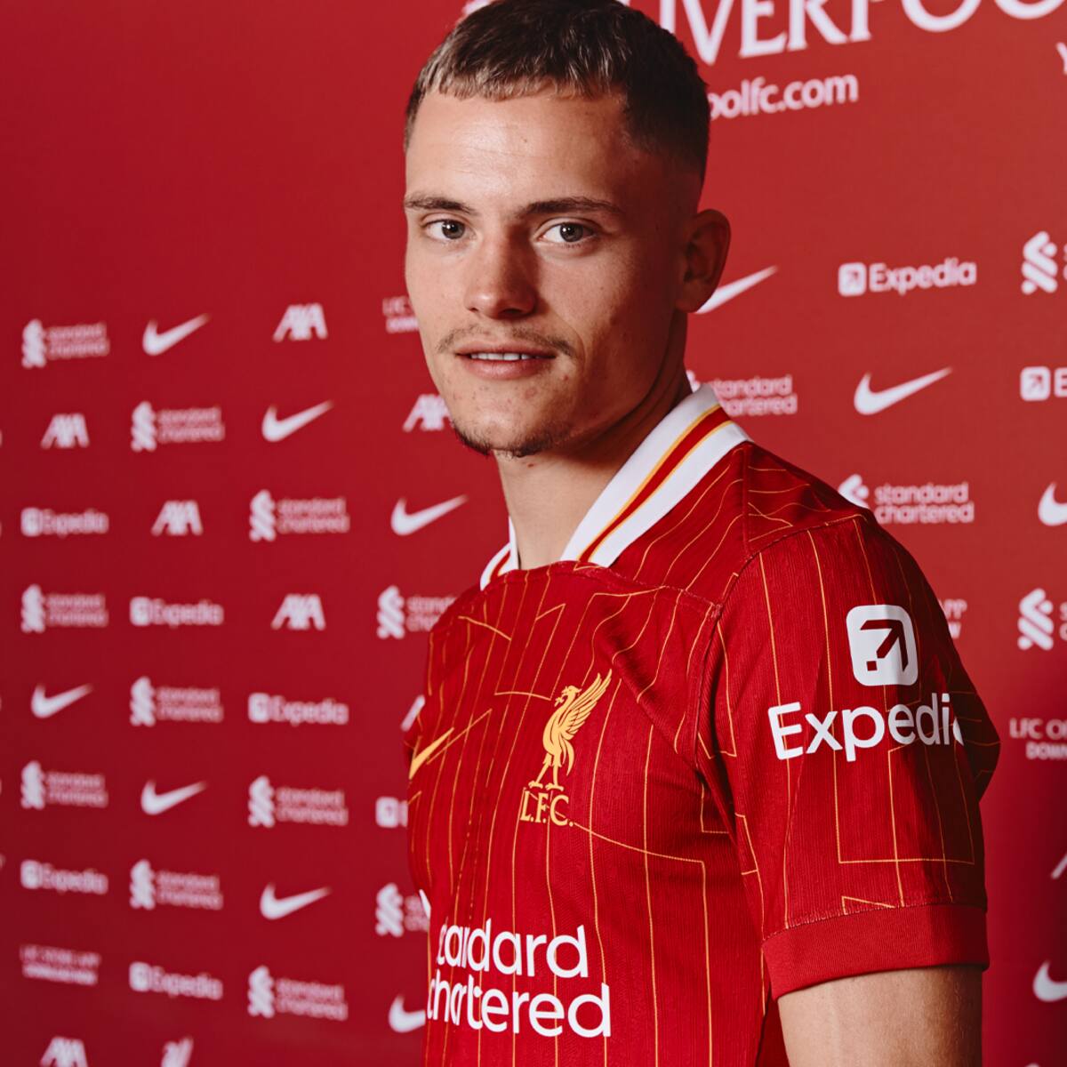 Liverpool remece el mercado de fichajes con el traspaso más caro en la historia de la Premier League