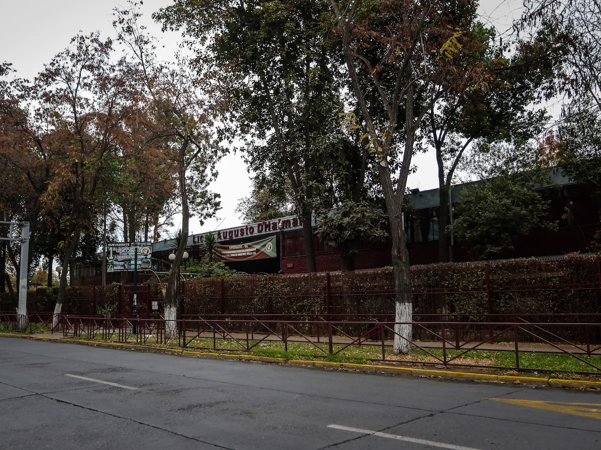 Tras amenazas a estudiante que rechazó el paro: suspenden clases presenciales en Liceo Augusto D’Halmar de Ñuñoa
