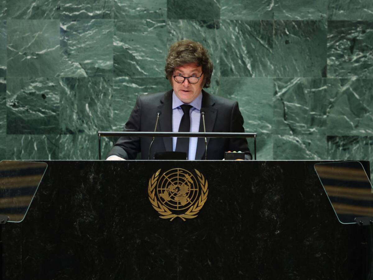 Revelan supuesto plagio de Javier Milei en su discurso en la ONU a personaje de la serie ‘The West Wing’