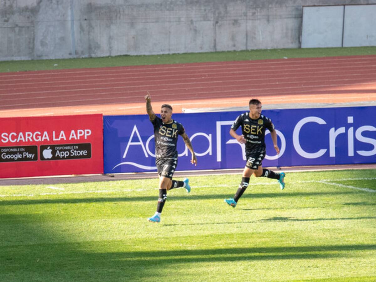 Unión Española venció en la agonía a La Serena y se situó como el líder exclusivo del Campeonato Nacional
