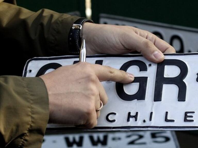 ADN Motor: Qué significan las patentes que se usan en Chile