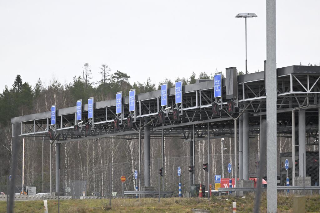 El paso fronterizo Nuijamaa en Lappeenranta fue cerrado por Finlandia