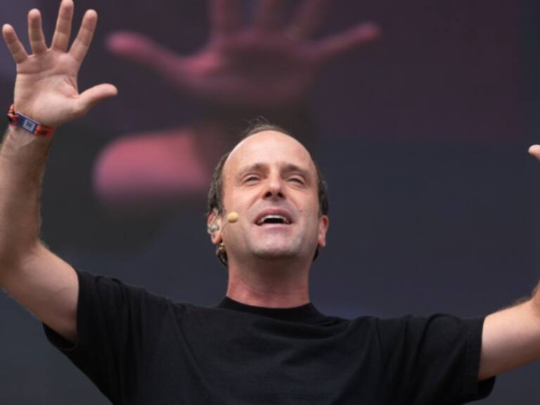 Stefan Kramer en la Teletón 2023: qué día y a qué hora se presenta el imitador y humorista chileno