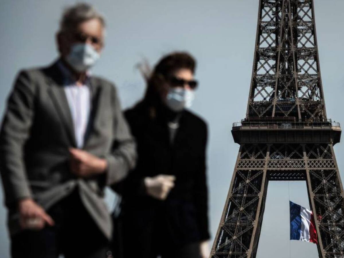 París impondrá el uso obligatorio de mascarillas debido a los aumentos en los casos de contagio por Covid-19