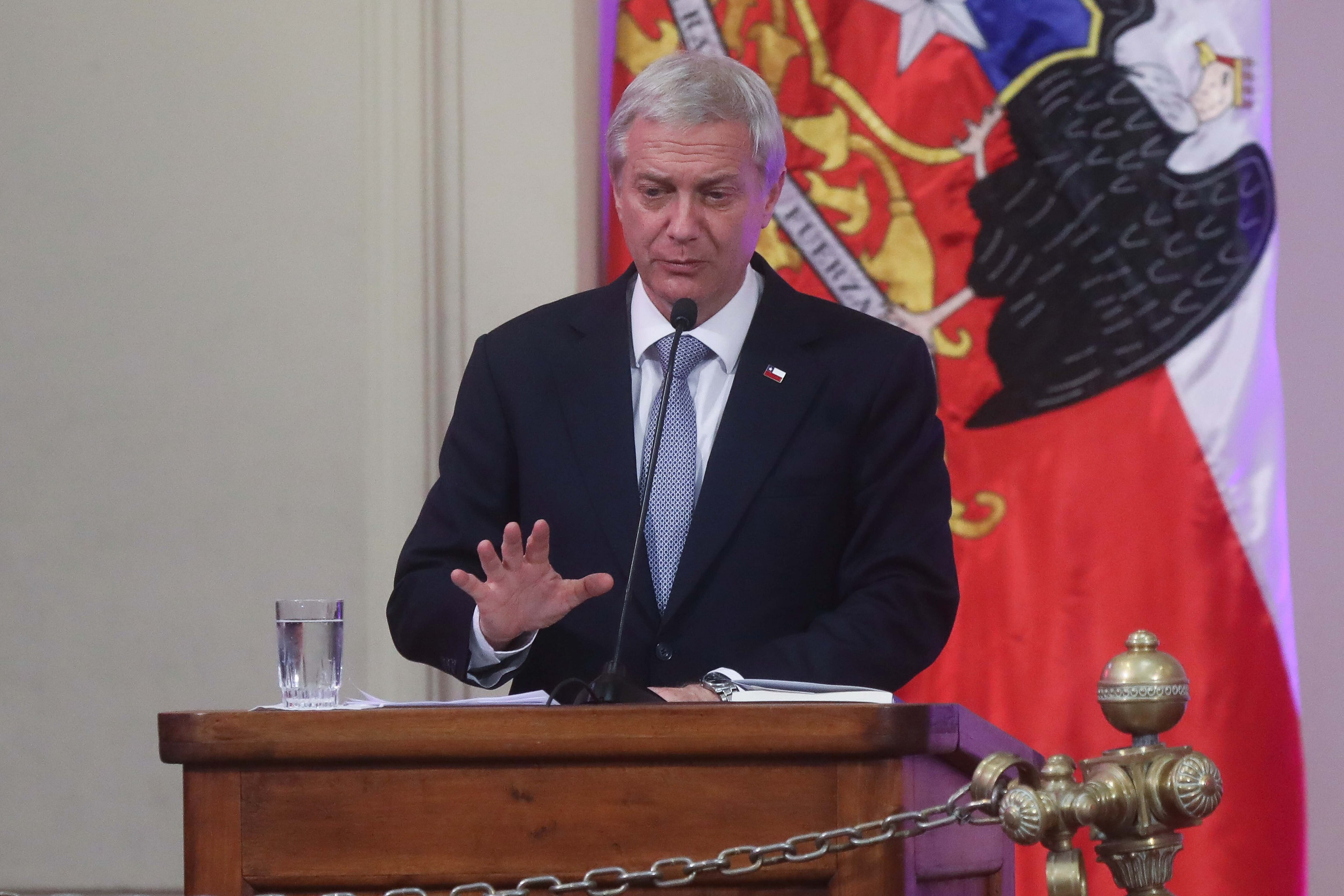 12 de enero de 2026 / SANTIAGOEl Presidente de la República, Gabriel Boric, encabeza la inauguración del Congreso Futuro 2026, que se realiza en el salon de Honor del ex Congreso Nacional. En la imagen, Jose Antonio Kast, presidente electo, se dirige a los asistentes.FOTO: SEBASTIAN BELTRAN GAETE / AGENCIAUNO
