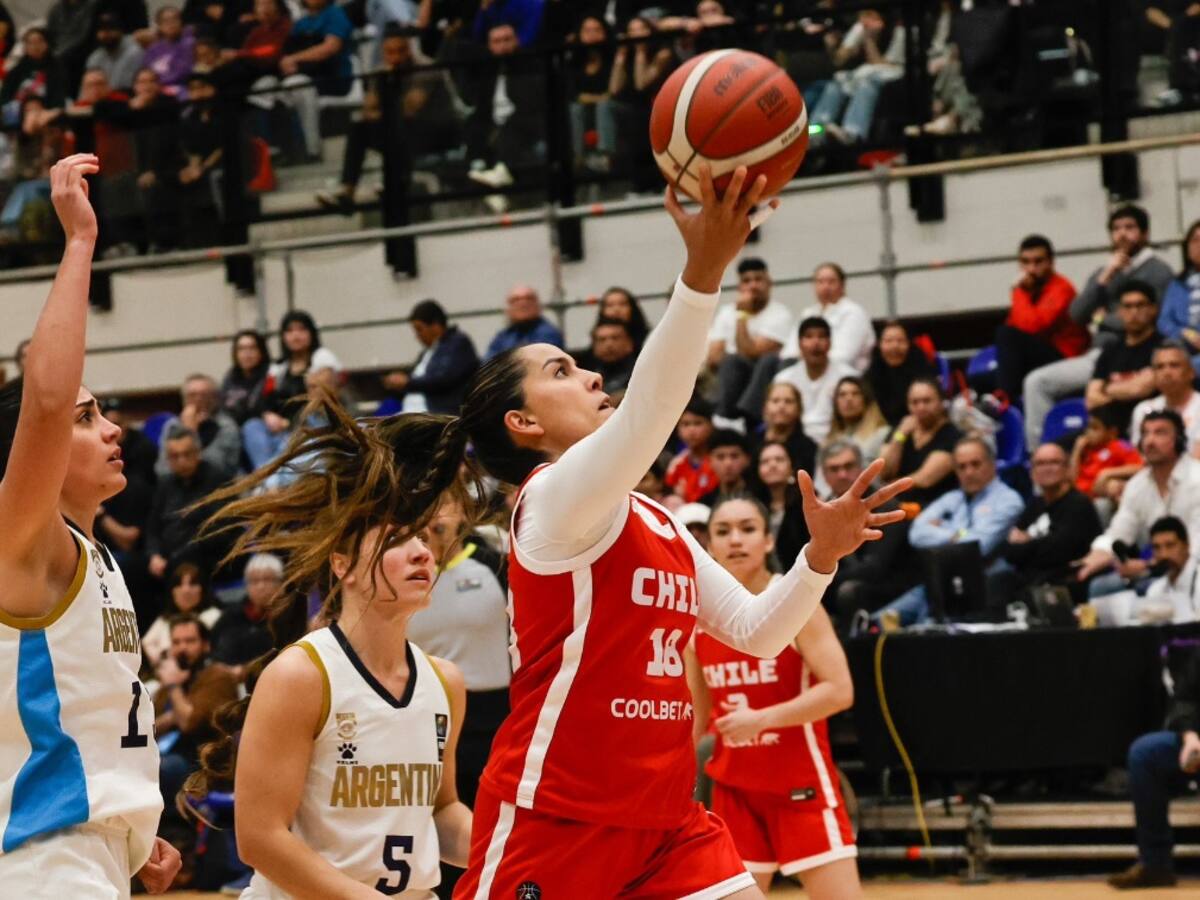 Duro golpe: Chile cae de manera inapelable ante Argentina y se queda fuera de las semifinales del Sudamericano de Básquetbol Femenino