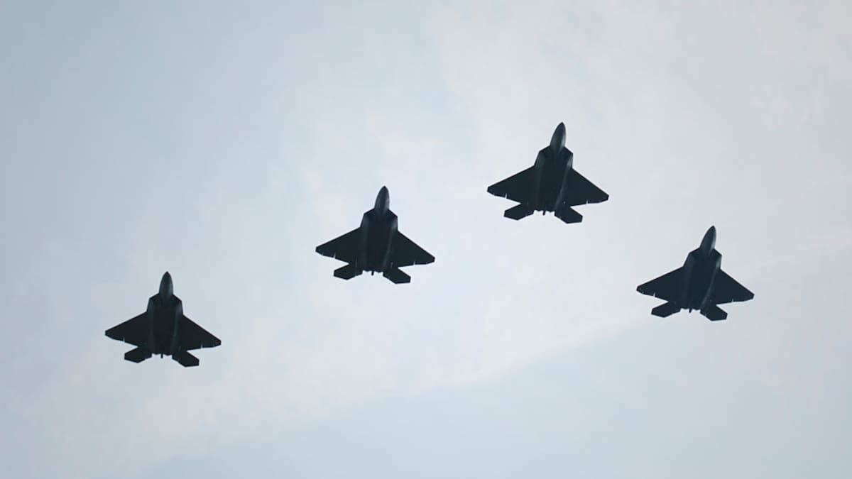 La OTAN intercepta cinco cazas rusos que volaban próximos al espacio aéreo de Lituania