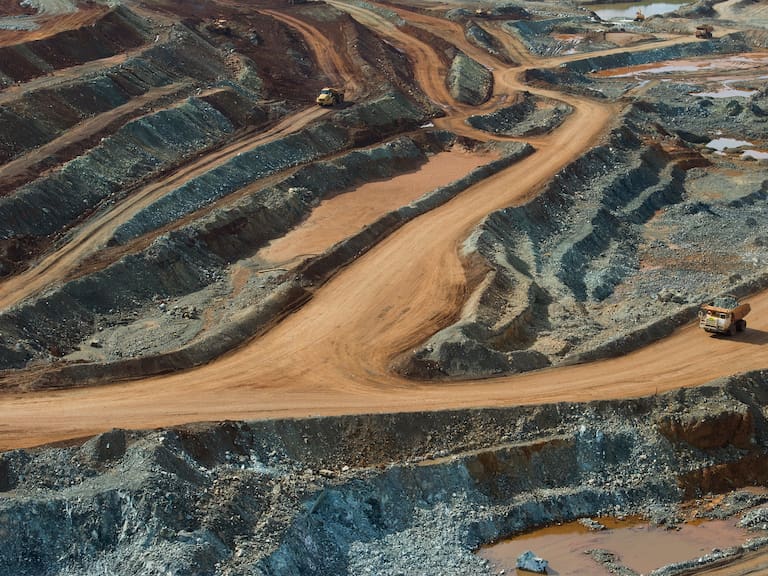 Minería chilena alcanza su menor brecha de género de la mano de la Generación Z: 45% son mujeres