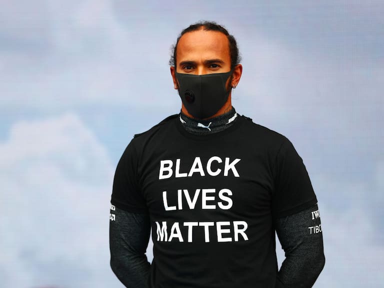 Lewis Hamilton respondió a críticas de Mario Andretti contra el racismo en diario chileno