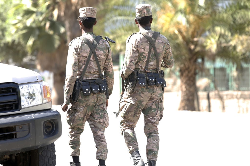Soldados etíopes guardan posiciones en Amhara