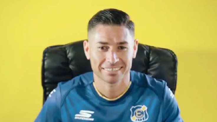 Oficial: Óscar Opazo deja atrás su pasado en Santiago Wanderers y es presentado en Everton