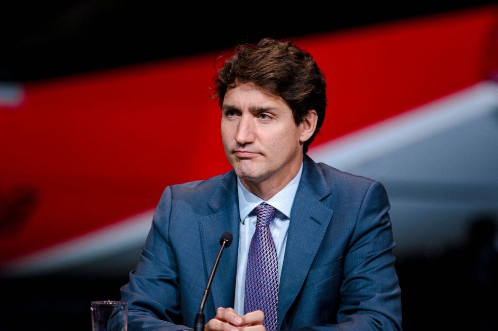 El primer ministro de Canadá Justin Trudeau habla con la prensa
