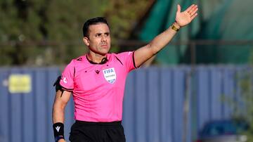 Piero Maza explica por qué no cobró la mano de Marcelo Díaz ante Huachipato: “Es un acto natural, no es sancionable”