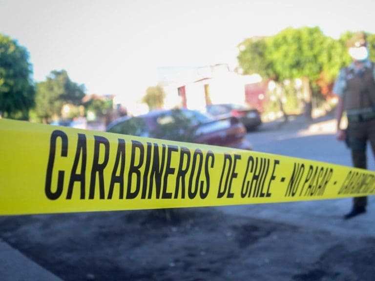 114 de Enero de 2021 / CHIGUAYANTEBalacera sector Chiguayante Sur , dejo a dos mayores de edad heridos con perdigones. Sujetos desconocidos dispararon mas de 10 perdigones. Vecinos denuncian este tipo de actos ya que no es primera vez que pasa en el sector . (NOTICIA EN DESARROLLO)
FOTO: CAMILO CASTRO / AGENCIAUNO