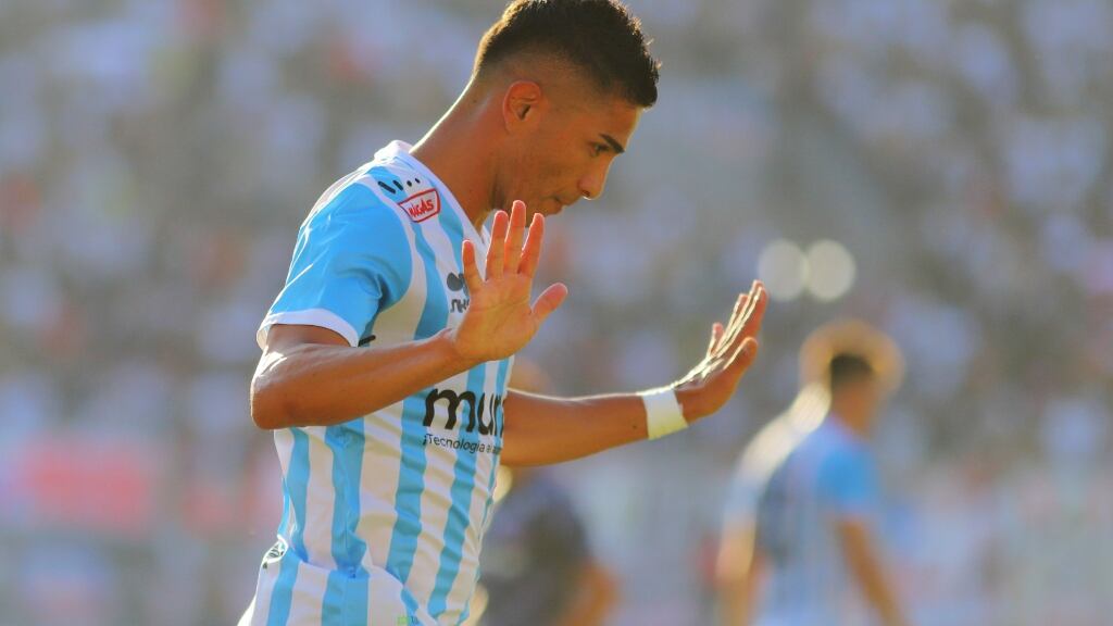 El show de Felipe Flores en la Supercopa Chilena ante Colo Colo: gol, disculpas, tirón de pelo a Falcón y encontronazo con Cortés