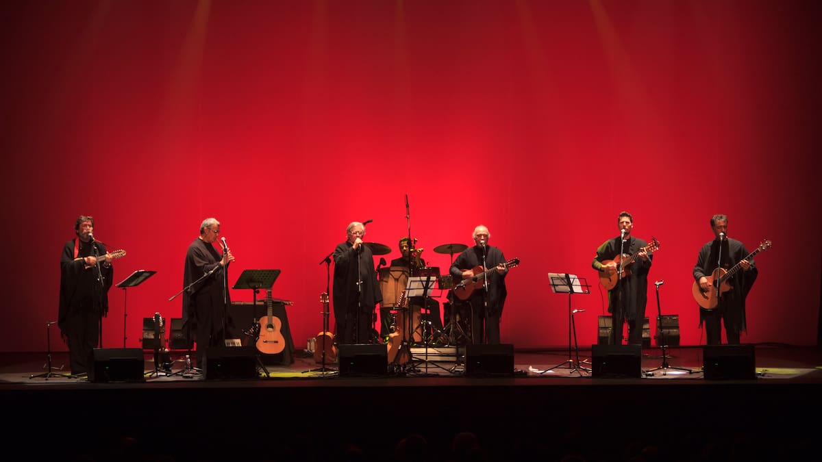 Quilapayún cierra sus 60 años de historia con un hito musical en el Teatro Municipal