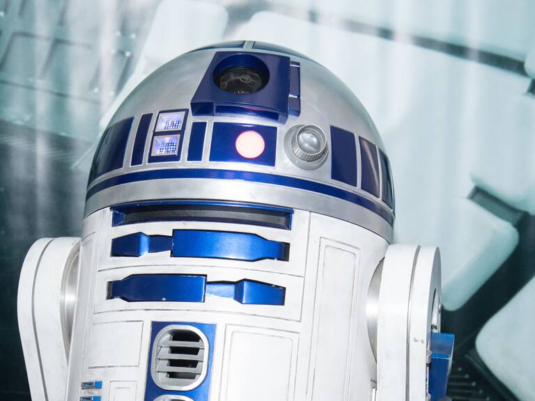 Un R2-D2 gigante: observatorio alemán homenajea a Star Wars