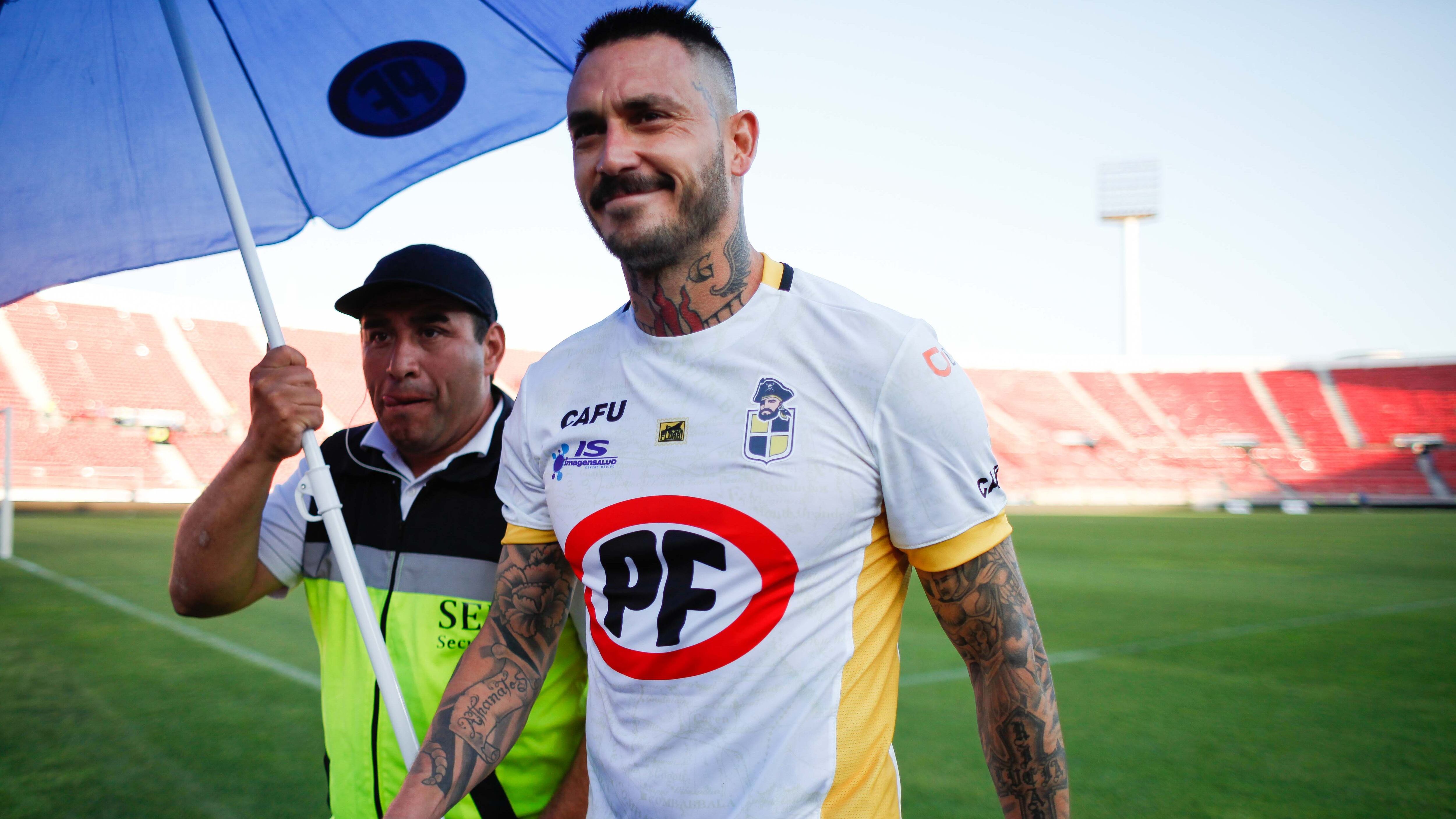 23 de Febrero del 2020/SANTIAGOMauricio Pinilla (C) al terminar el encuentro ,durante el partido valido por la quinta fecha del campeonato AFP Plan Vital entre Universidad de Chile y Coquimbo Unido, disputado en el Estadio Nacional.
FOTO:MARCOS MUGA/AGENCIAUNO