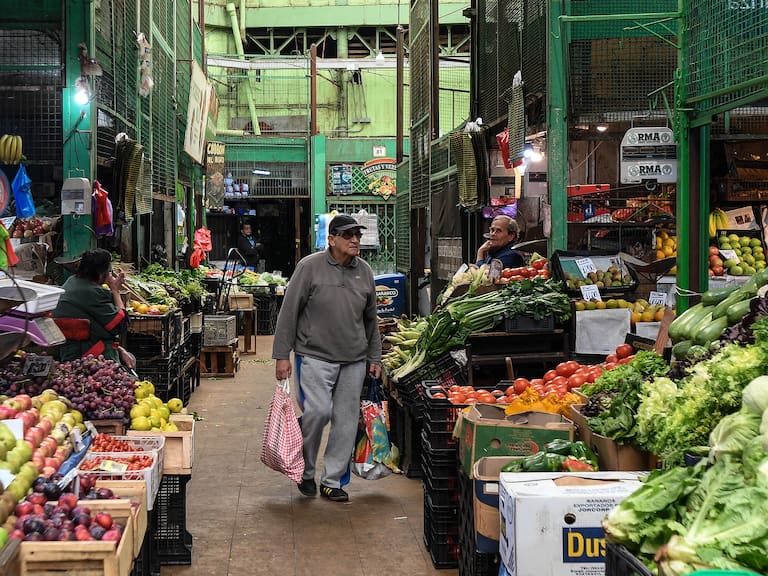 Preocupación por la inflación sube 20 puntos en Chile y lo ubica entre los más afectados de Latinoamérica