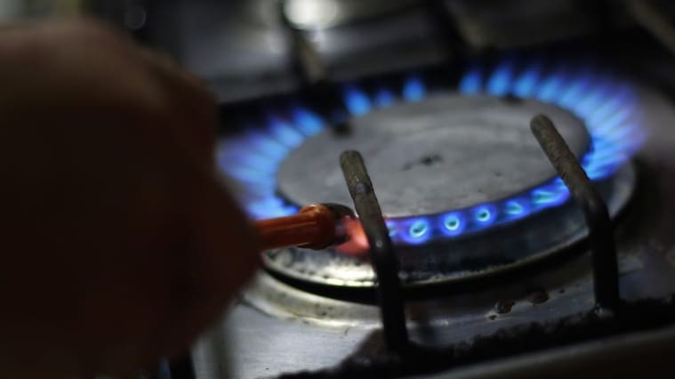 14 de octubre de 2021/SANTIAGODenuncia de diputados ante las constantes alzas del precio del gas licuado, da indicios de una posible colusión de las tres empresas distribuidoras del país
FOTO: KARIN POZO/AGENCIAUNO