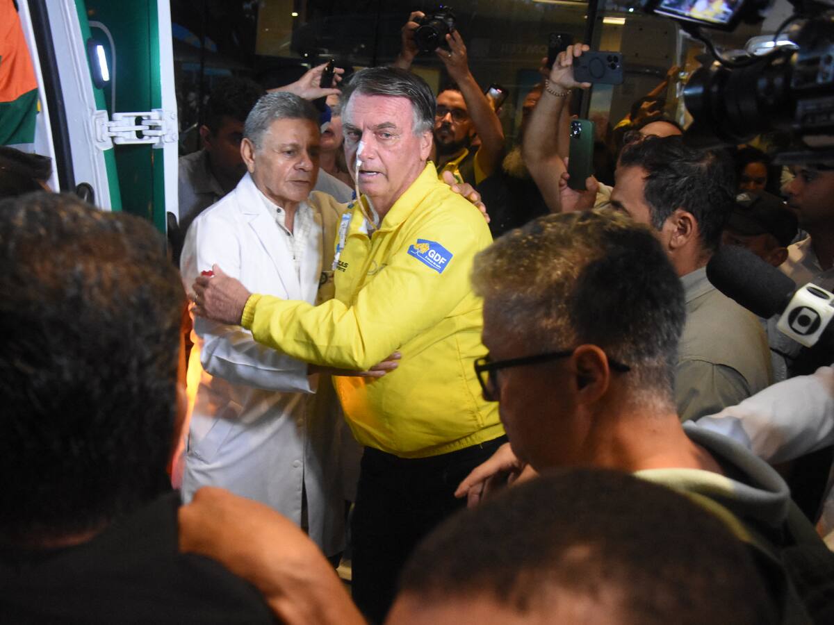 Bolsonaro estable en la UCI: afronta postoperatorio “muy delicado y prolongado” tras cirugía de 12 horas