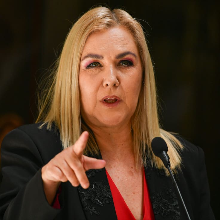 “Persona siniestra”: comunicador chileno desata polémica con duras declaraciones contra Pamela Jiles