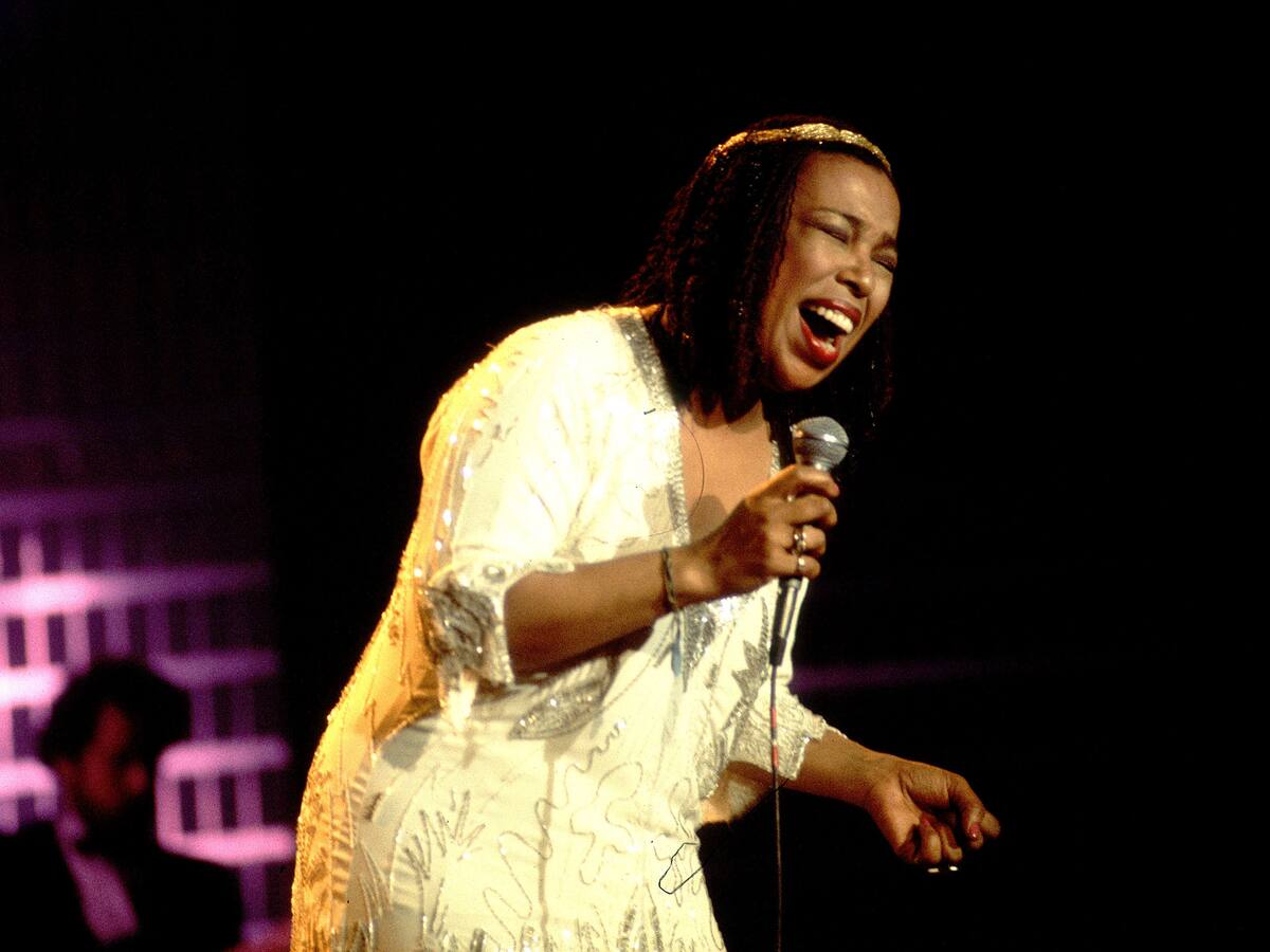 Muere icónica cantante a los 88 años: su voz hizo historia en el soul con el hit “Killing me Softly With His Song”