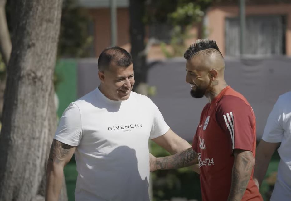 Jorge Almirón y Arturo Vidal en Juan Pinto Durán | @laroja