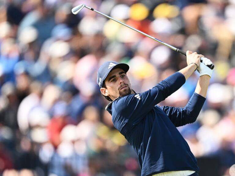 Joaquín Niemann sufre un desastroso comienzo en el The Open de golf