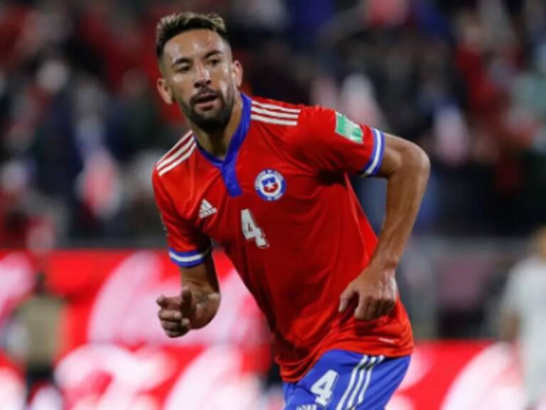 Mauricio Isla se convirtió oficialmente en refuerzo de Independiente: firmó contrato hasta diciembre de 2024