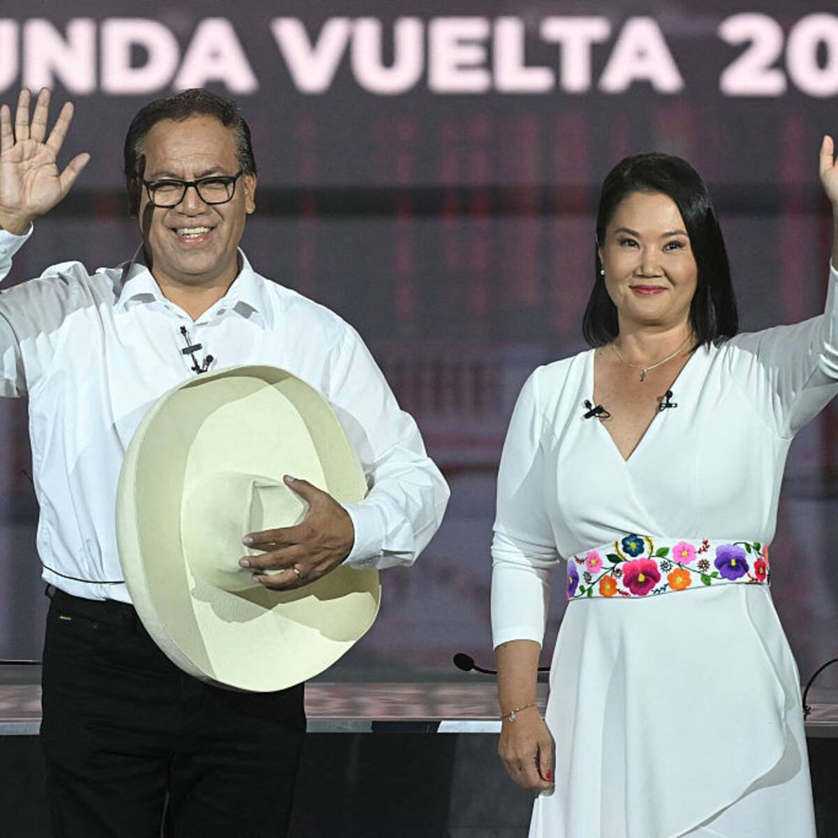 Escrutinio oficial en Perú: Roberto Sánchez toma la delantera con 50.3% contra Keiko Fujimori con 49.7%