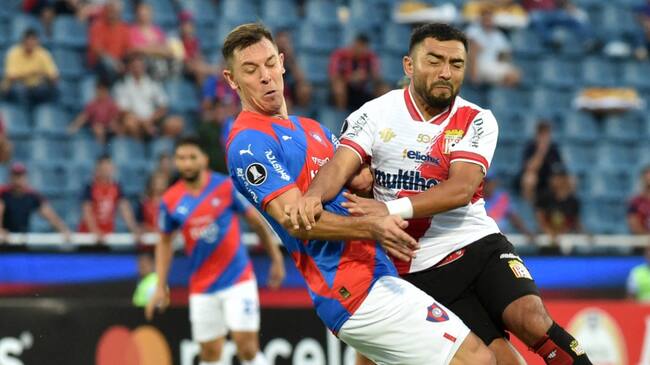 Curicó Unido se despide rápidamente de la Copa Libertadores tras caer ante Cerro Porteño en Paraguay