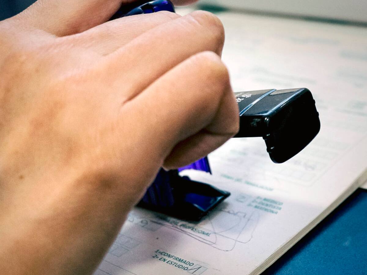 Corte de La Serena revoca cautelar y ordena reingreso a prisión preventiva para médico acusado de emitir más de 11 mil licencias fraudulentas