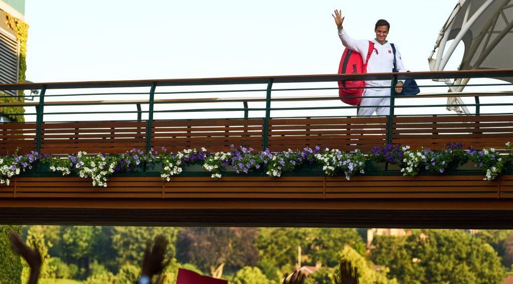 Roger Federer se operará por tercera vez la rodilla y no volverá a jugar por el resto del año