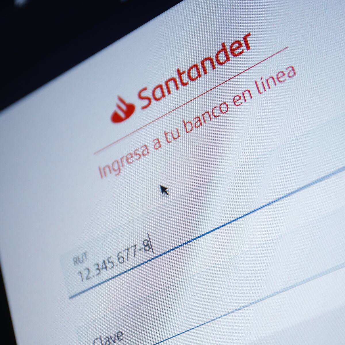 La pista financiera que encendió las alarmas: Santander y la red criminal que operaba desde la Zofri