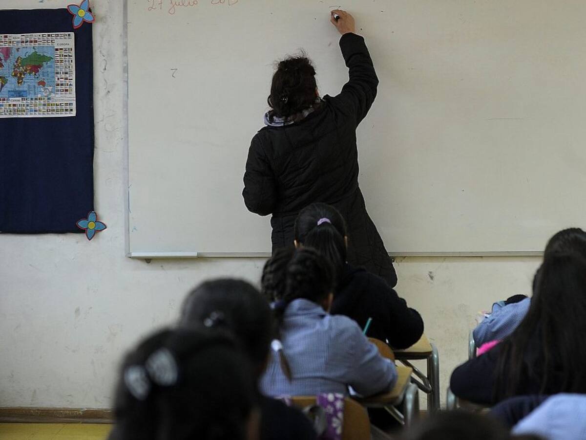 Gobierno interino de Bolivia anunció el cierre del año escolar debido a la crisis por coronavirus