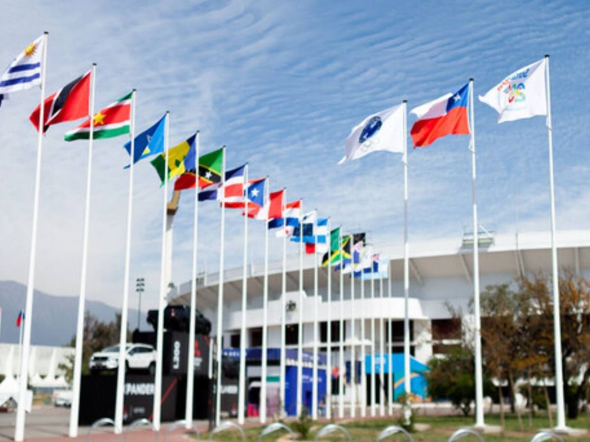 El país que competirá sin su bandera en Santiago 2023: deportistas no podrán portar sus colores ni entonar el himno