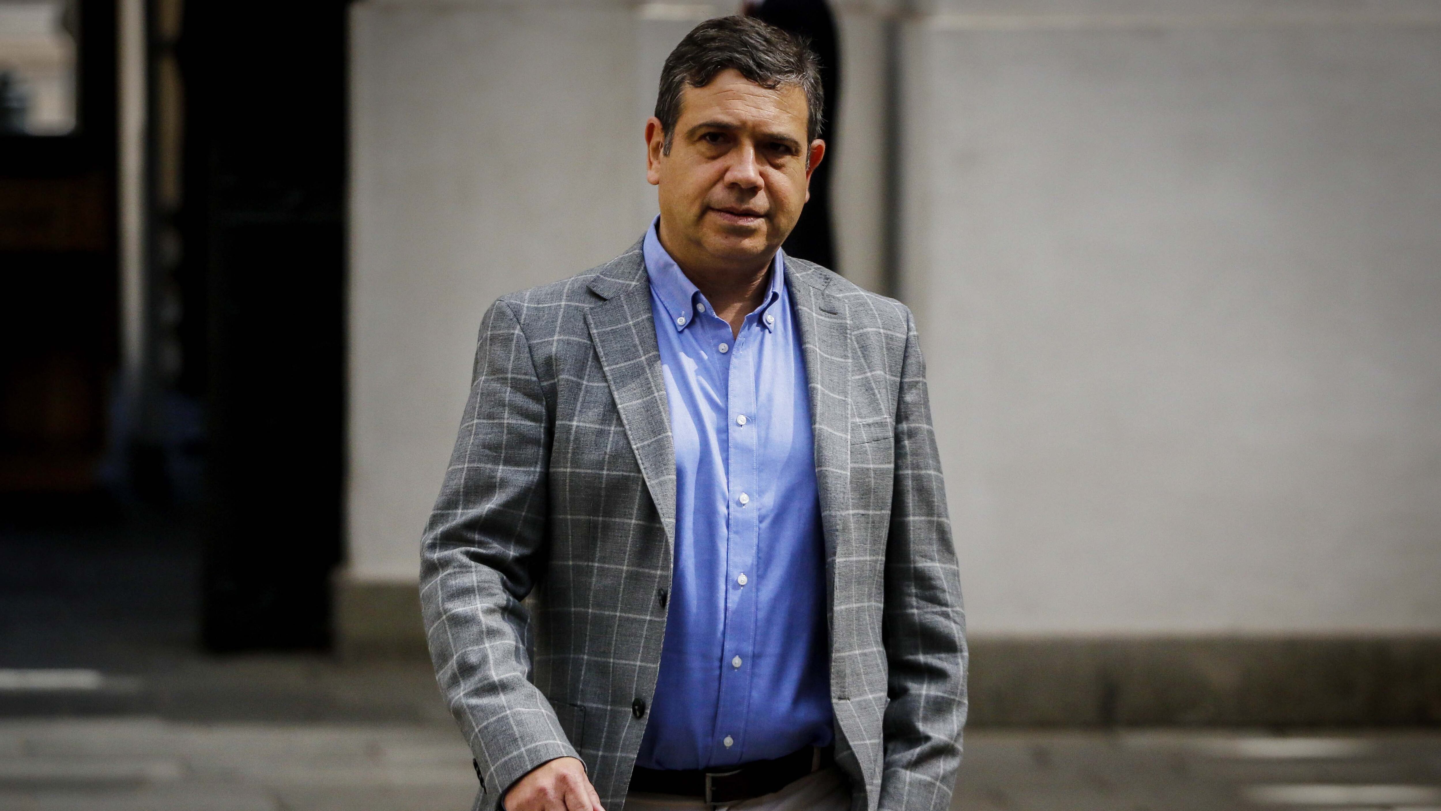 20 de enero de 2020/SANTIAGOFelipe Cisternas, llega a la Moneda para participar en el tradicional Comité político de los dias lunes con ministros, con los presidentes de partido de Chile Vamos.
FOTO: SEBASTIAN BELTRAN GAETE/AGENCIAUNO