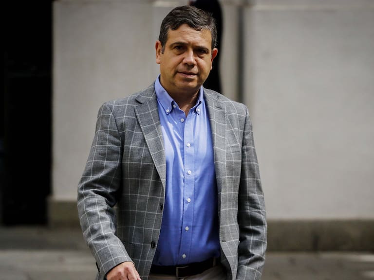 20 de enero de 2020/SANTIAGOFelipe Cisternas, llega a la Moneda para participar en el tradicional Comité político de los dias lunes con ministros, con los presidentes de partido de Chile Vamos.
FOTO: SEBASTIAN BELTRAN GAETE/AGENCIAUNO